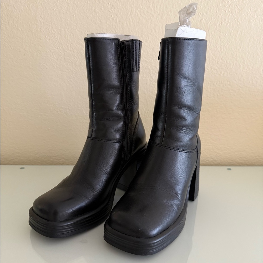 Steve Madden Fantasie Black Heeled Boots with Chunky Block Heel